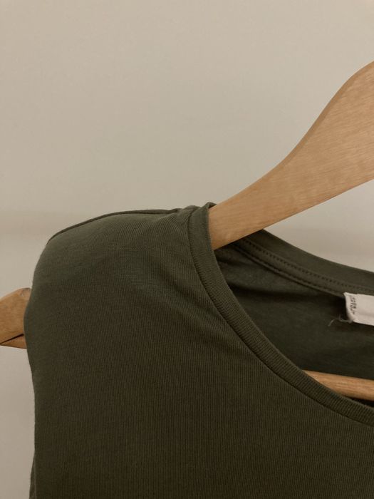 Top Mango verde caqui acolchoado