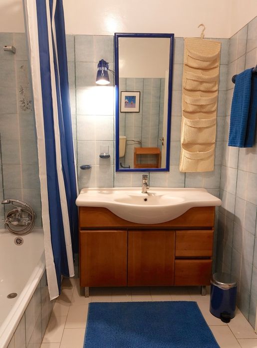 Spacious and bright 2-bedroom apartment with 3 balconies, 5 minutes from the beach