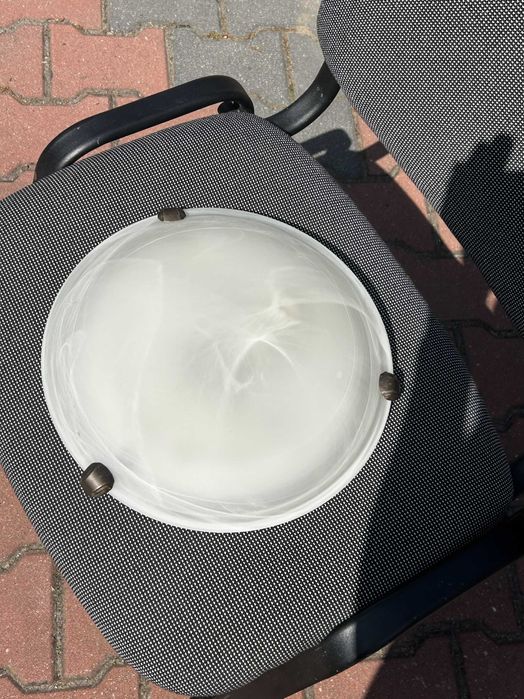 Żyrandol sufitowy plafon szklany – klasyczny styl