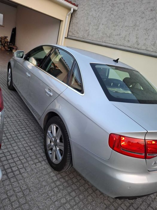 Audi A4 B8 2.0 TDI 143cv de 2008 excelente estado apenas 1 dono