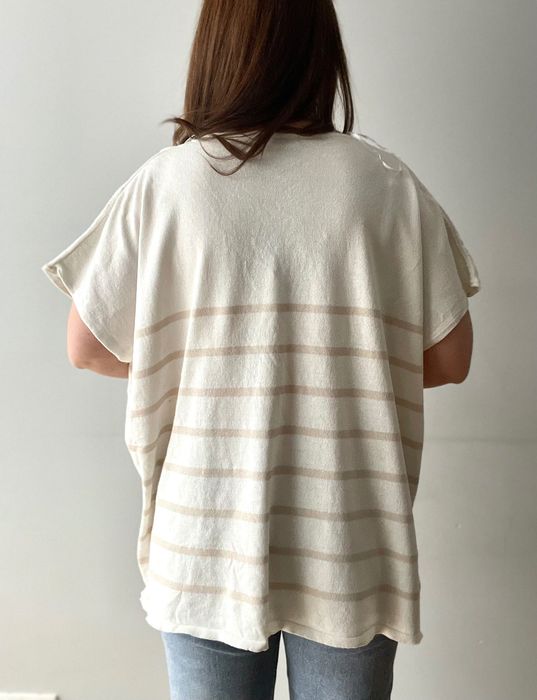 Lniany sweter oversize w paski biały beżowy w serek plus size 46