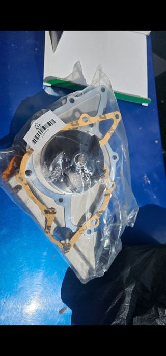 Продам помпа INA на passat skoda audi 2.4,2.6,2.8 v6 1999-2008