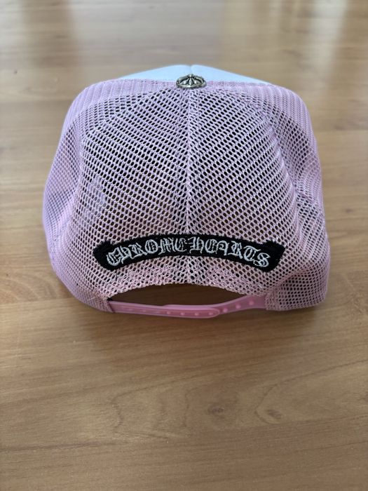 Rożowa czapka z daszkiem chrome hearts
