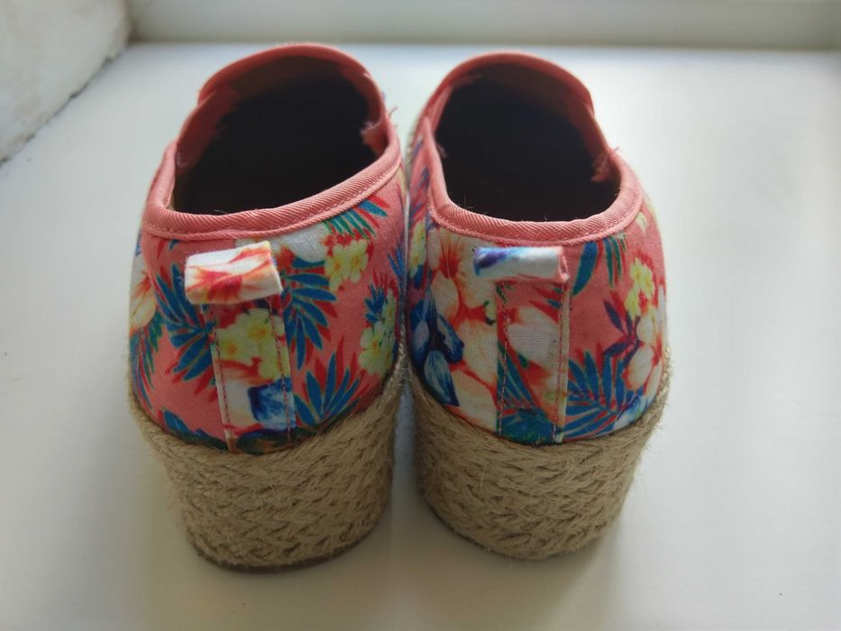 Женские эспадрильи Atmosphere на танкетке