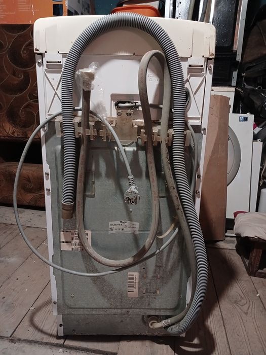 Пральна машина "Whiirplool"