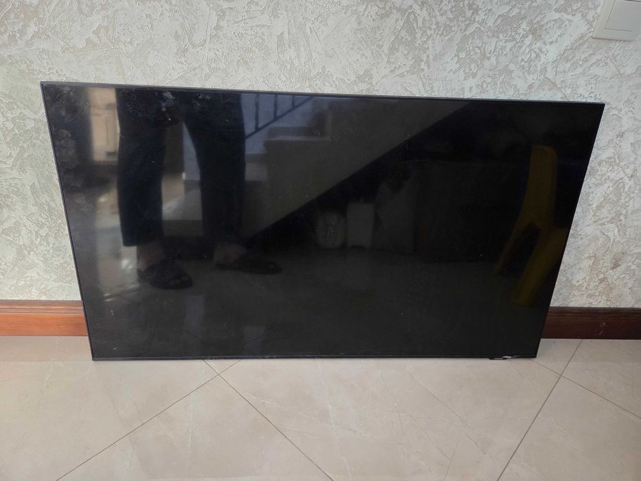 Продається телевізор Samsung QE50Q60A