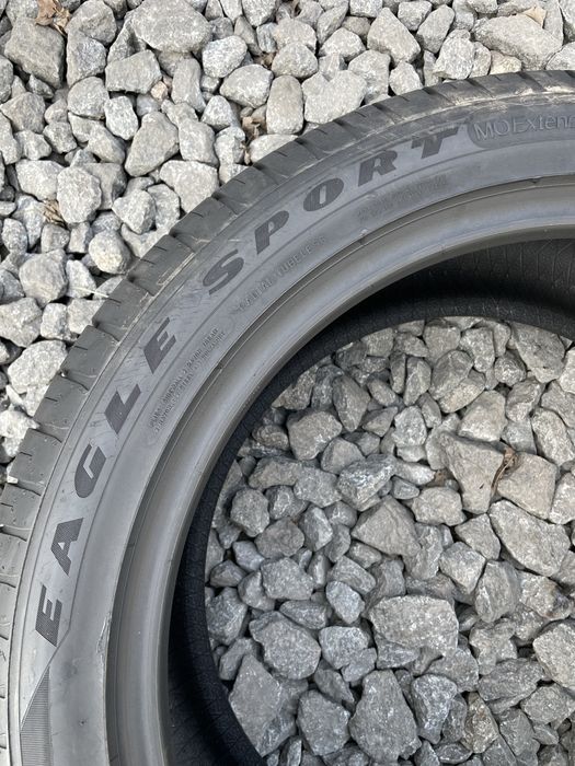 Продам пару всесезонних шин Good Year Eagle Sport 285/40 R20