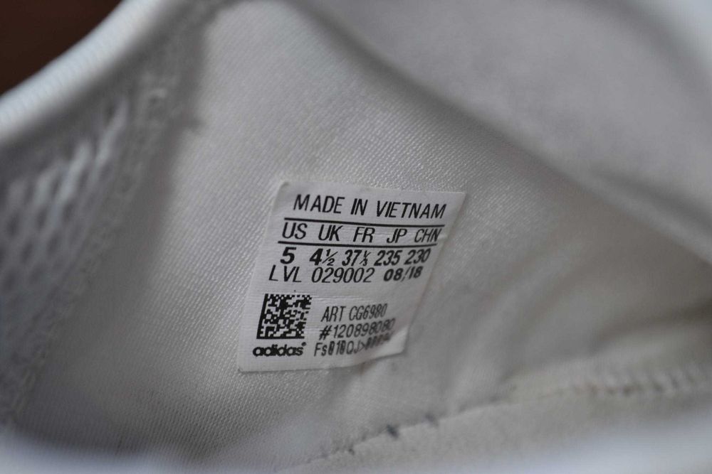 adidas nmd_r1 кроссовки 37р оригинал