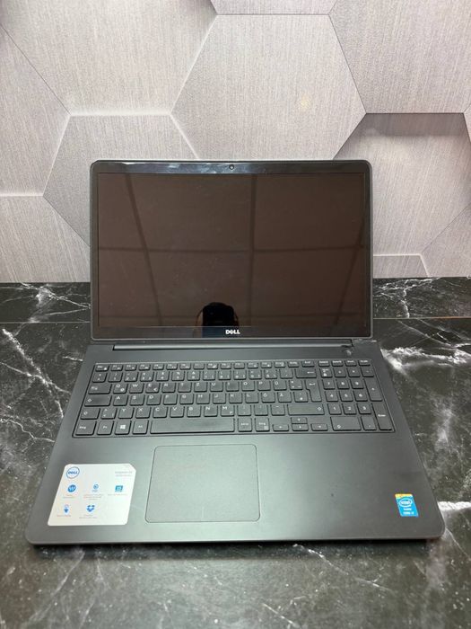 Ноутбук Dell P39F