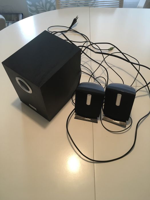 Colunas de som sobufer labtec