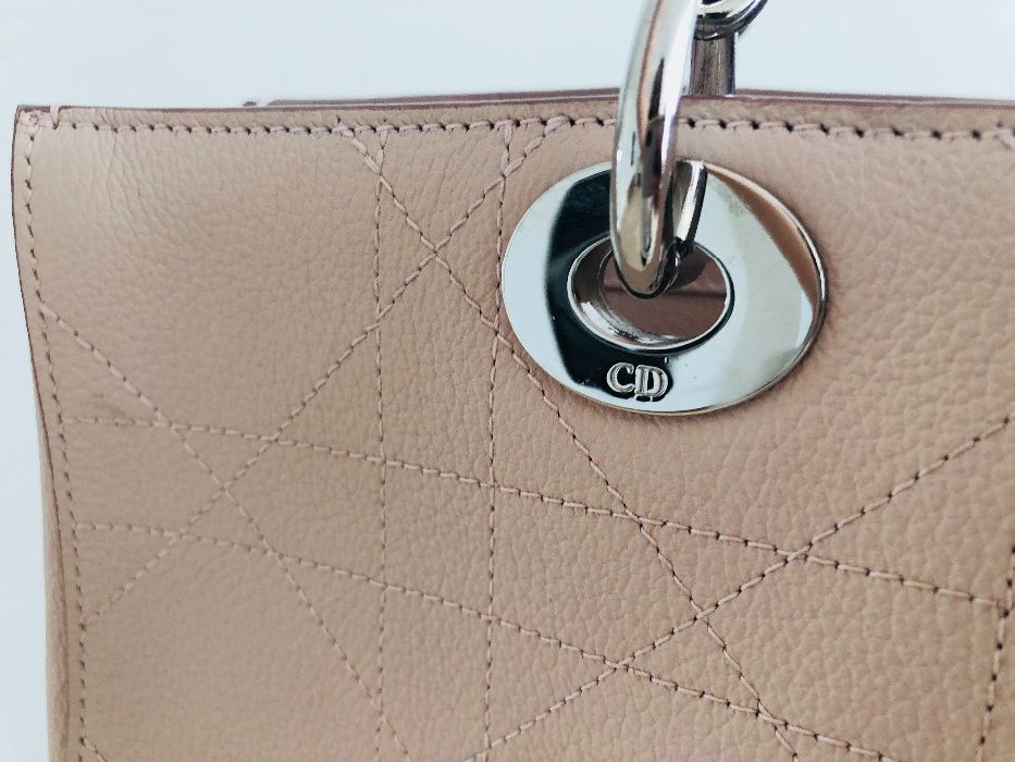 Oryginalna luksusowa torebka Dior – nowa, z certyfikatem, unikat