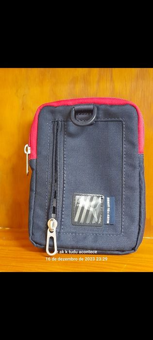 Bolsa de usar a tira colo. Puma / redbul nova *