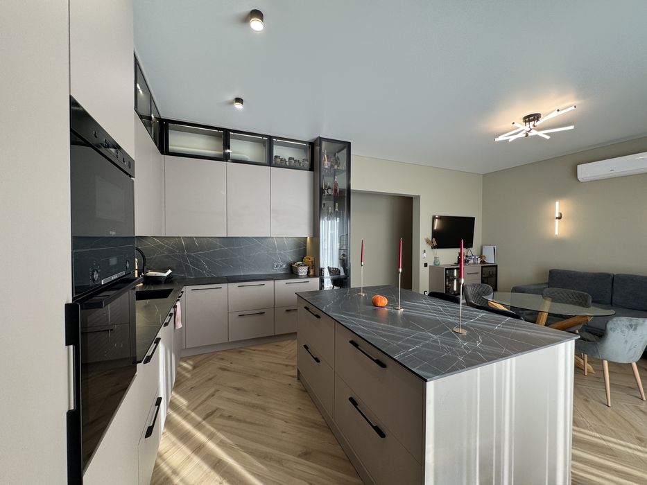 Срочно! Продам одноэтажный дом с бассейном, современный новый ремонт