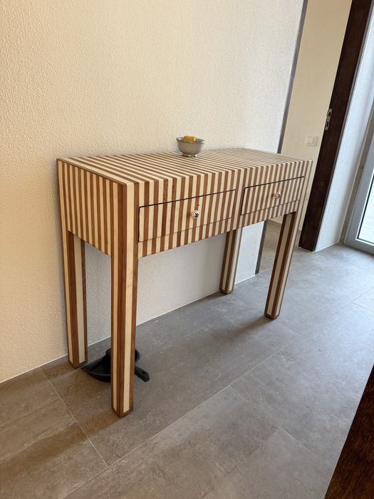 Consola marroquina com embutidos