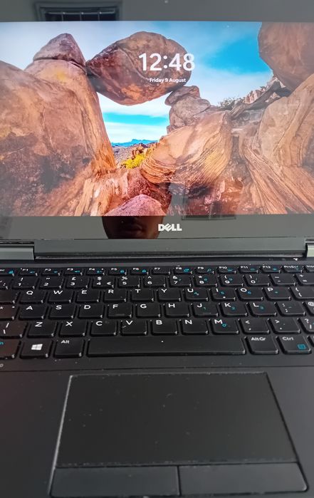 DELL Laptop E7250