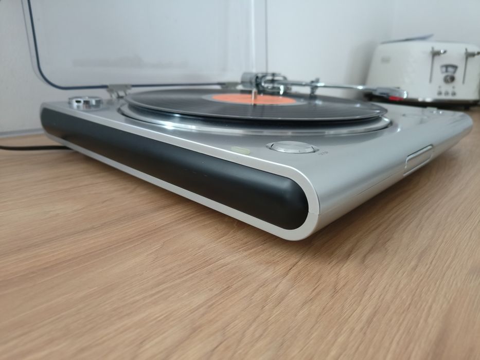 Kompaktowy gramofon