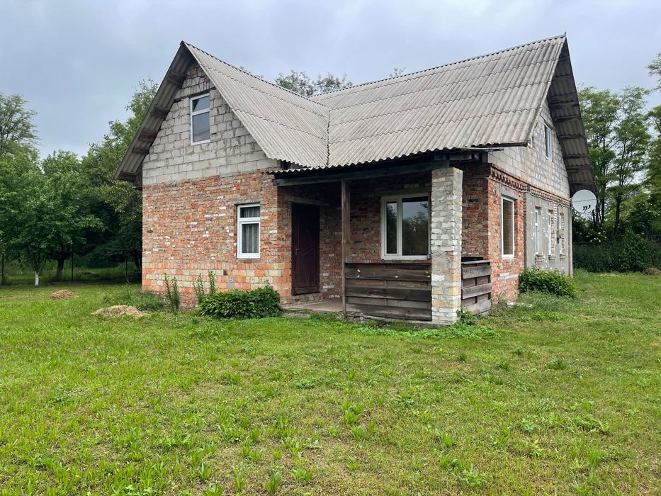 Продам будинок з ремонтом 80 м2 з великою ділянкою 25 соток,без %