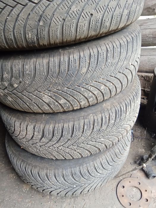 Продам резину р15 пасат б5