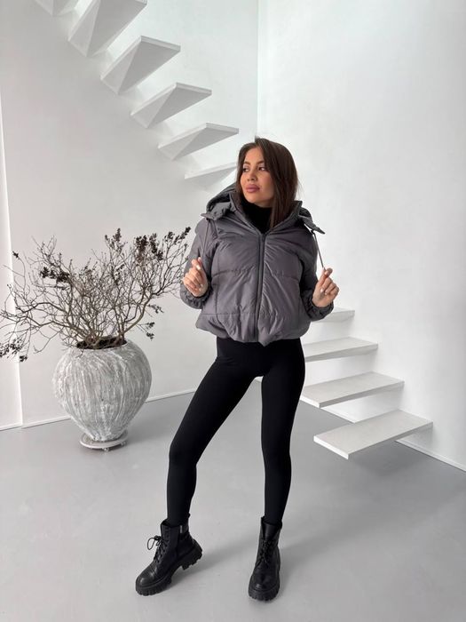 Жіноча весняна куртка 42-44 46-48 шоколад чорній графіт беж