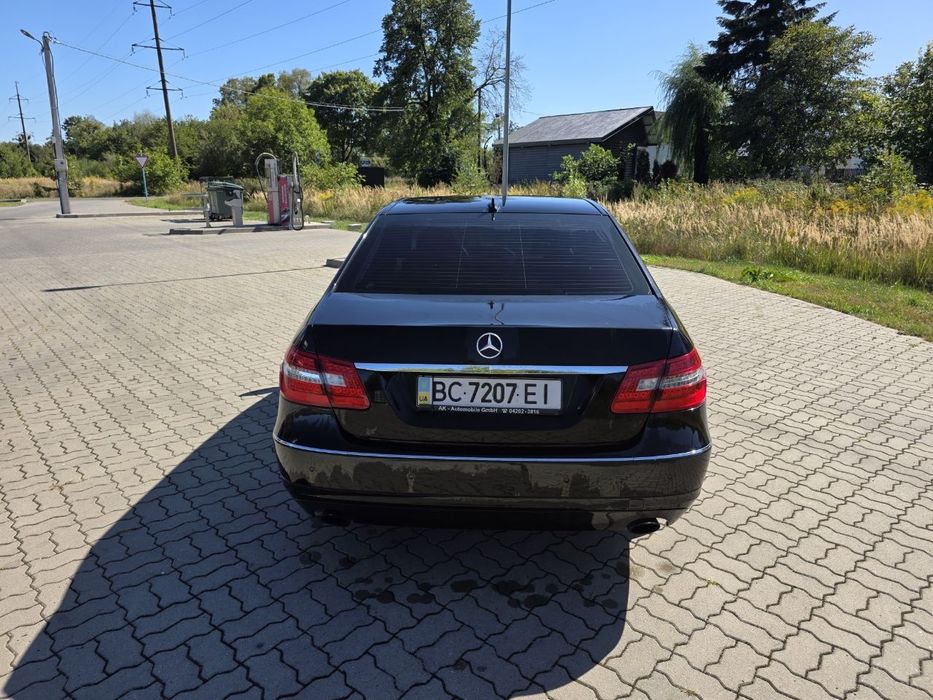 Mercedes-Benz  E350 W212