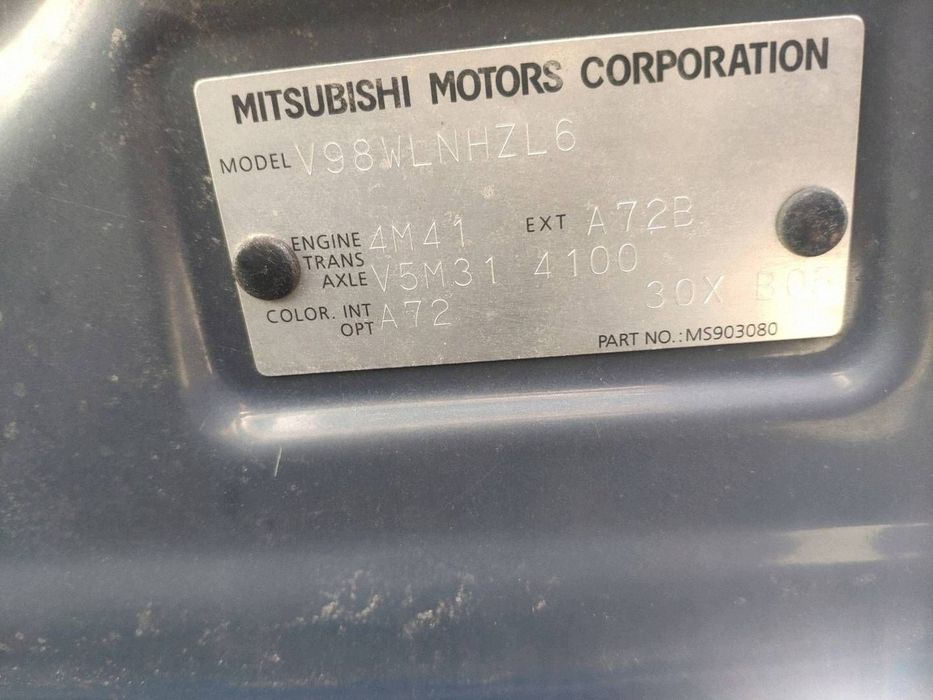 mitsubishi pajero 4 iv przód zderzak lampa maska błotnik atrapa a72 a72b