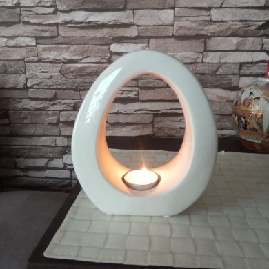 dwie ceramiczne ozdoby