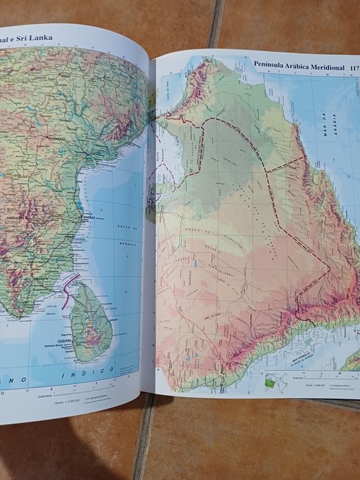 Novo Atlas do Mundo - Selecções do Reader's Digest (Excelente Estado)