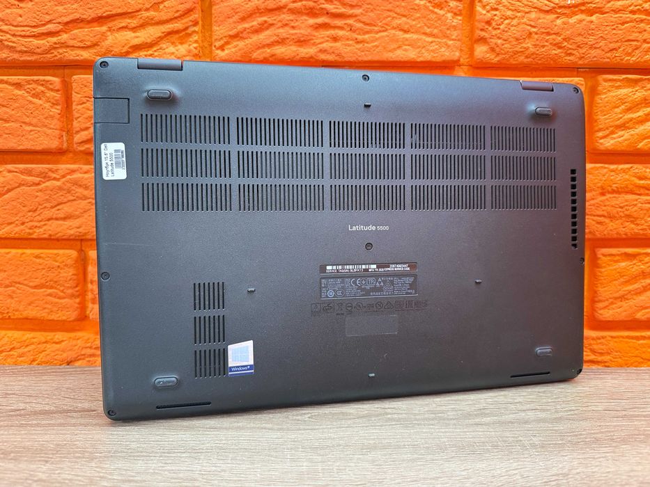 Ноутбук 15.6" Dell Latitude 5500 (1920х1080) IPS/ i5‑8365U, 8GB DDR4, 256 М2 SSD/ Гарантія 1 рік