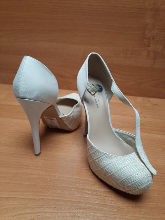 Czółenka na obcasie nude 38 szpilki slubne