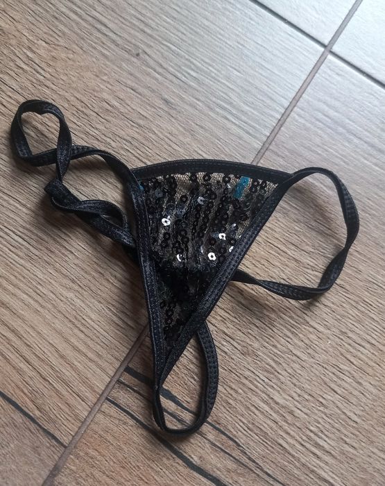 Majtki stringi zestaw nowe bez metek XS S