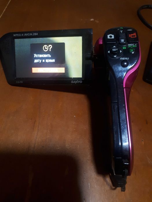 Видеокамера SANYO Xacti HD Dual Camera.