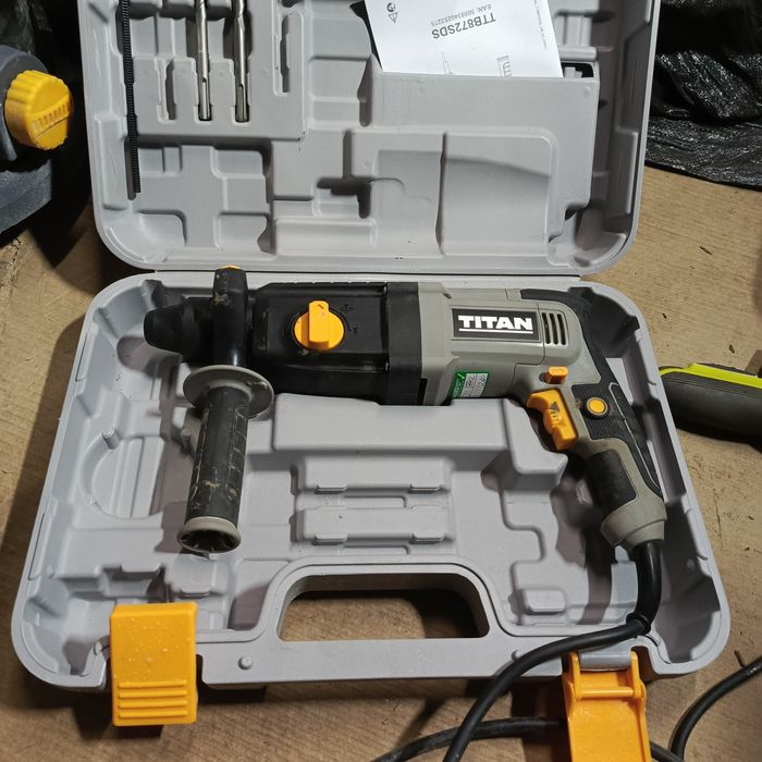 Młotowiertarka titan SDS plus 750w ttb872sds