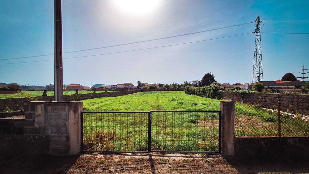 Terreno com 3.000 m² em Lavra - Matosinhos - 2 km da Praia