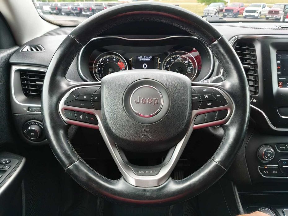 Jeep Cherokee Latitude Plus      2020