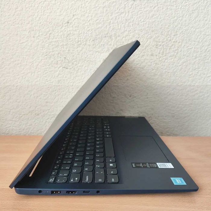 Як НОВИЙ! Lenovo Slim3 16"FHD IPS Intel U300 5ядер/4GB/128M.2/UHD Xe
