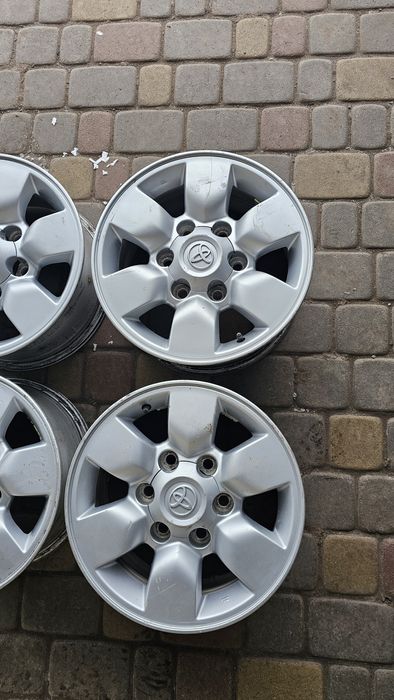 Диски оригінал Тойота  R15.