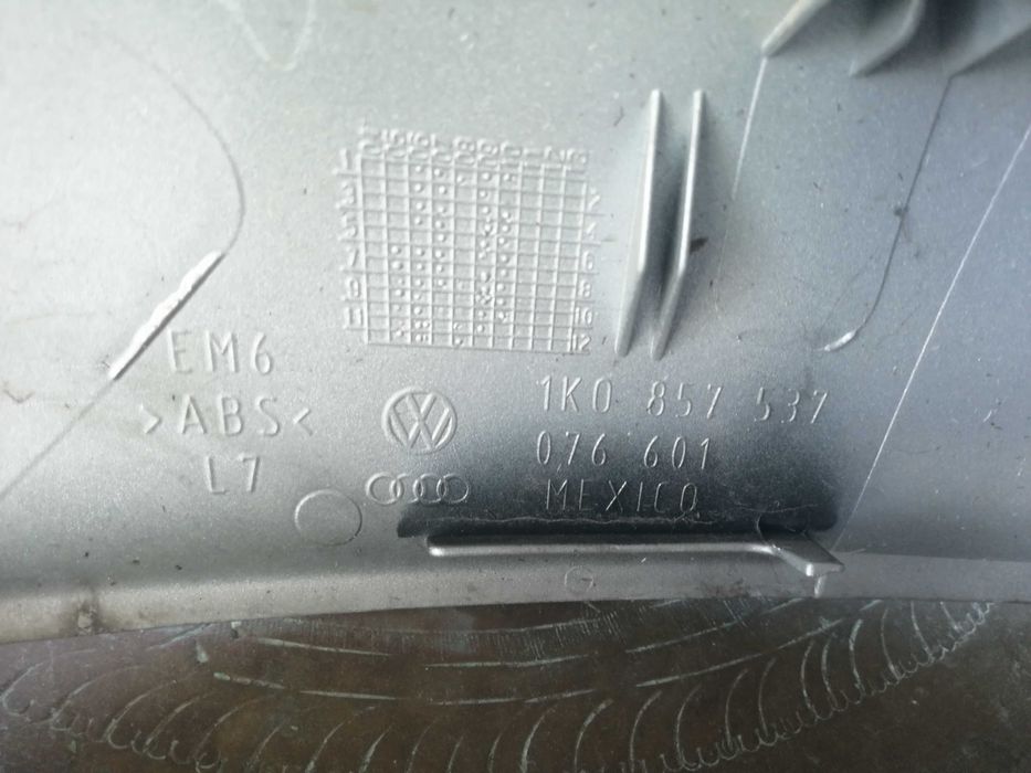 Espelho esquerdo elétrico Volkswagen Golf Variant danificado