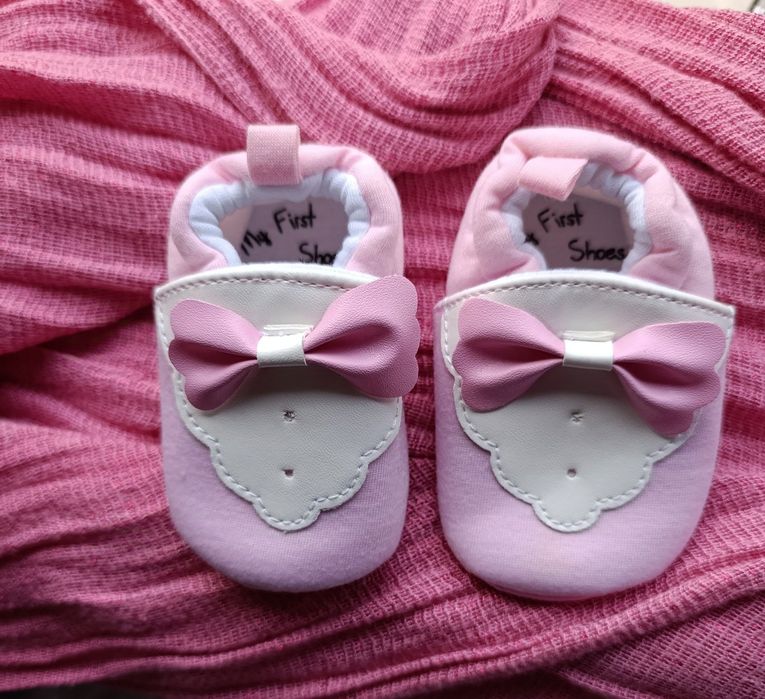 Sapatinho rosa  para bebé