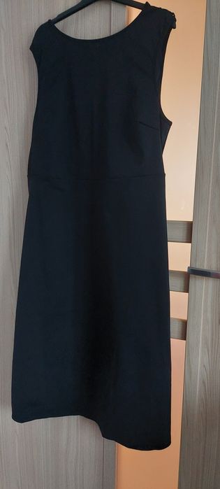 Czarna sukienka 52 54