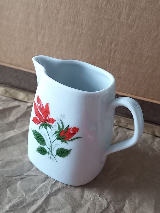 Mlecznik stary mały ozdobny z różą