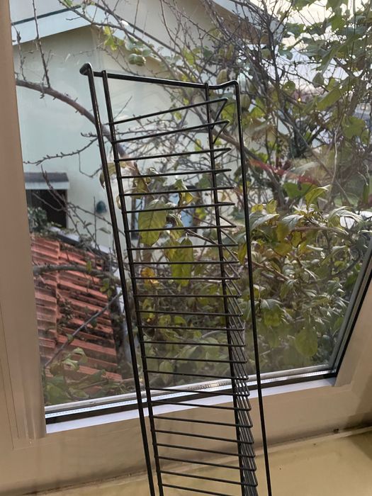 Black CD Stand64585669701379121