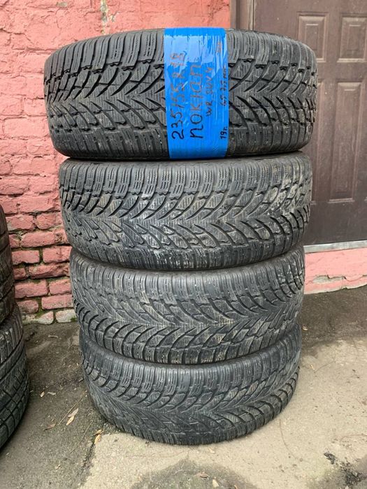 235 55 18 nokian зима 4 штуки протектор 90/80%