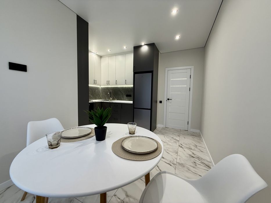 Новий ремонт!  Продаж однокімнатної квартири з меблями і технікою.