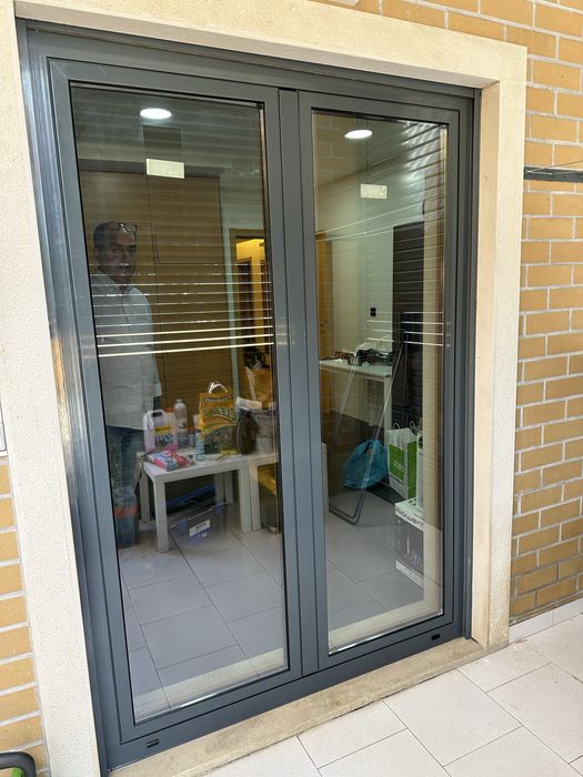 Janelas de PVC, Alumínio e Estores | Obras e Reparações .