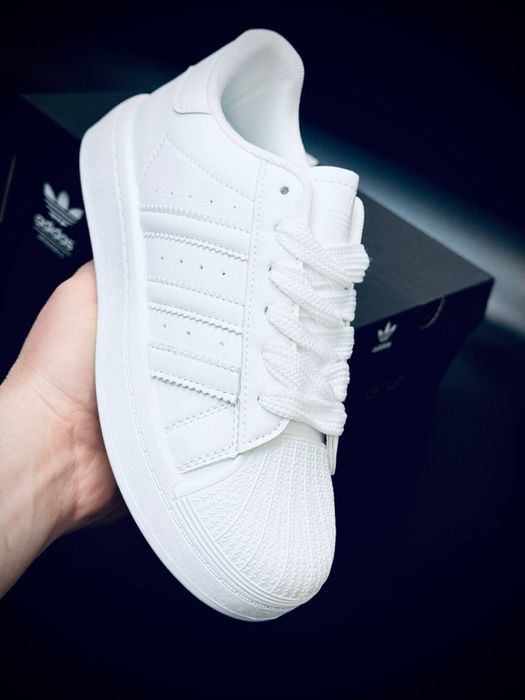 Superstar красовки женские адидас суперстар кросовки с кожи  удобные красавки adidas / кроссивки superstar / белые кроссовки на осень / не парят