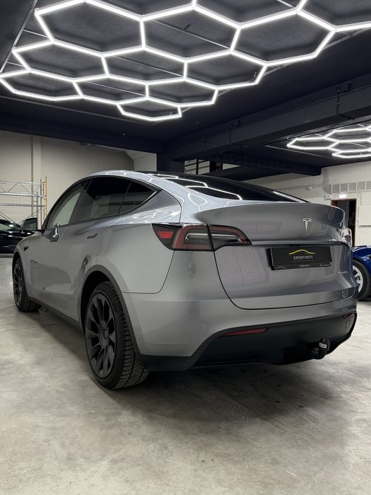 Tesla Model Y Long range dual motor