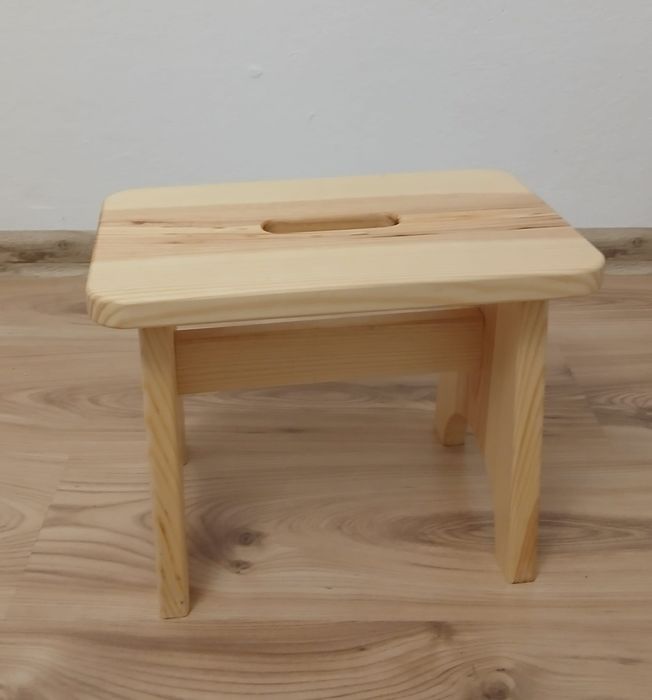 Stołek, stołeczek sosnowy