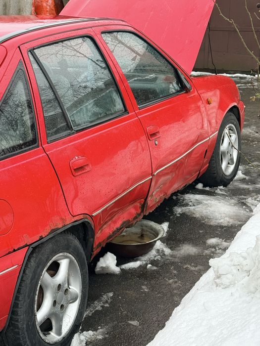 Део Нексія Хечбек