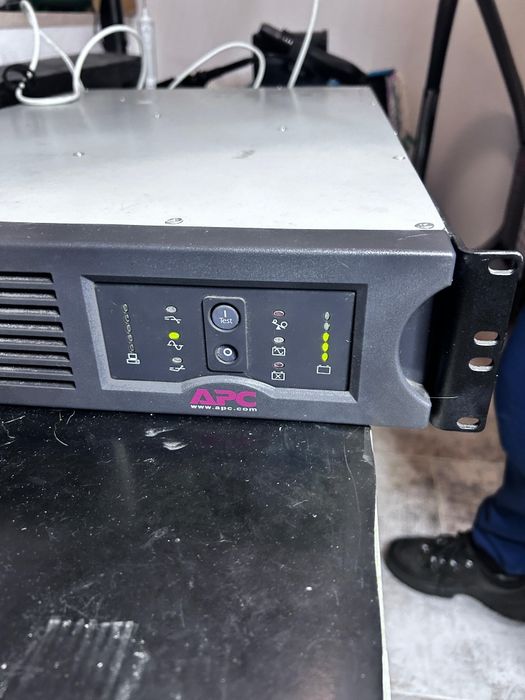 Smart-UPS APC 3000VA(2700W)