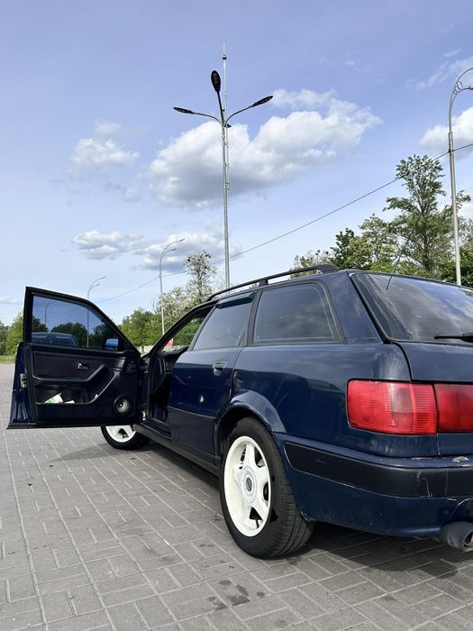 Продам Ауди 80 б4
